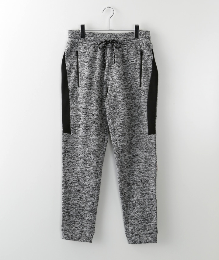 チャコルグレー