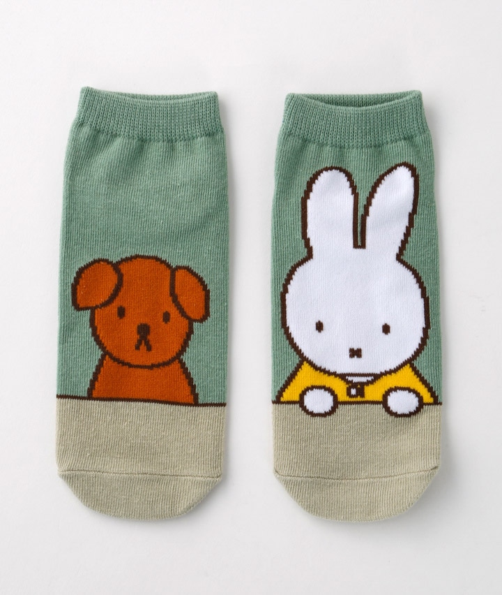 ライトグリーン