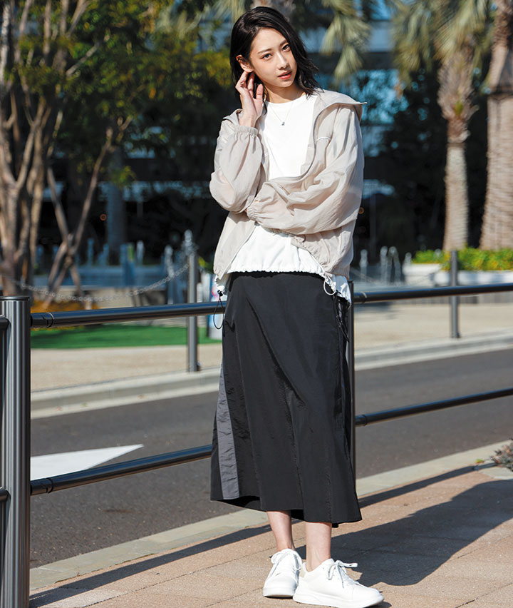 ライン入りスカート