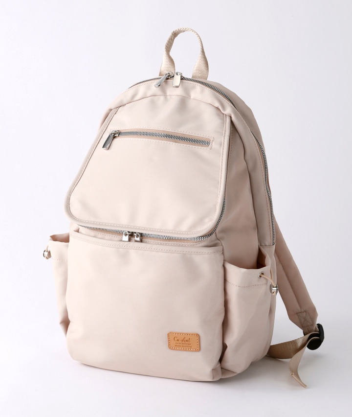 １０ポケット付きＰＣ対応リュック