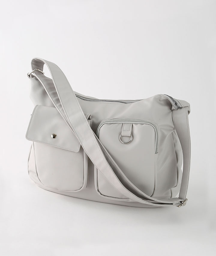 合皮Ｄカン前２ポケショルダー