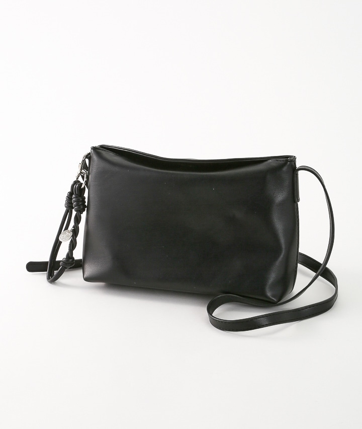 合皮チャーム付ミニショルダーバッグ