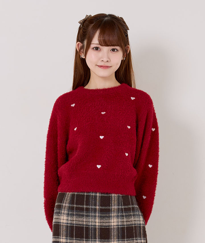 ハート刺しゅうニットプルオーバー