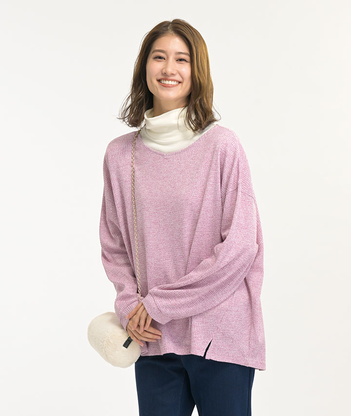 【すっきりメイクトップス】杢ワッフルＶネックスリット入りプルオーバー